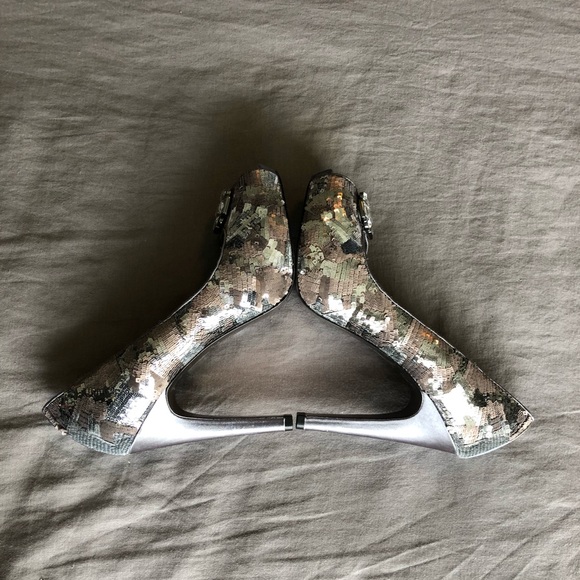 Nina New York GUC Sequins & Satin Rhinestone Heels - Picture 5 of 8